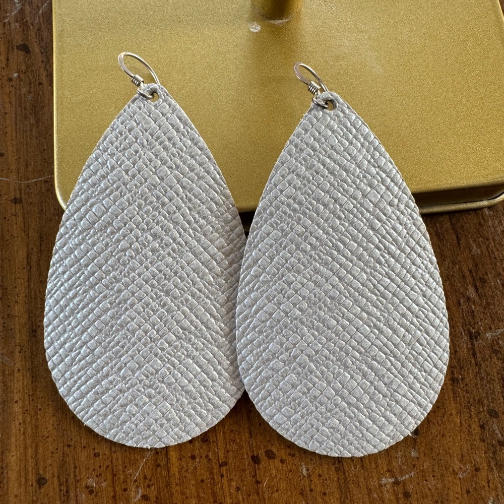 Nickel & Suede Medium Glissade